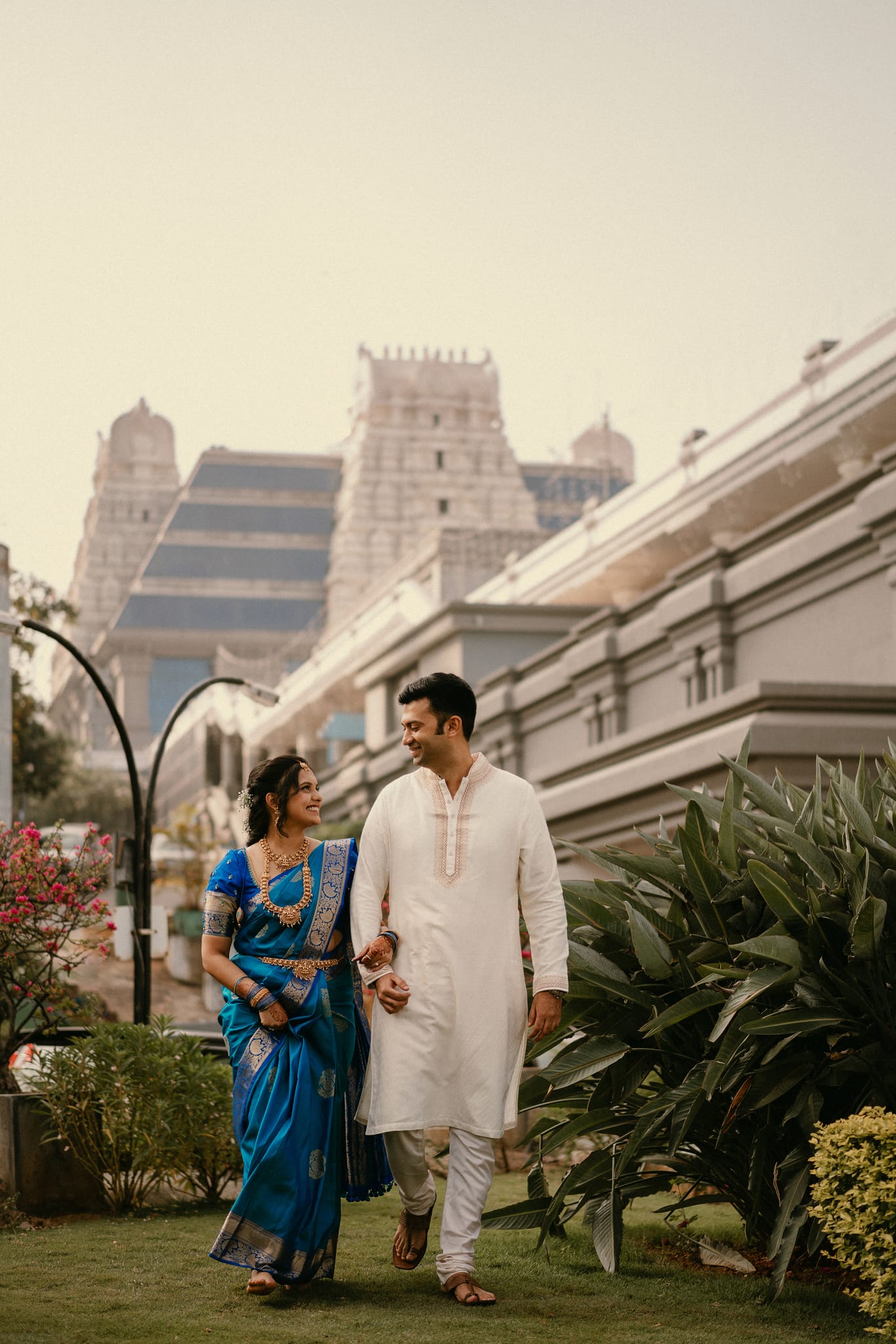 NIKITHA X MADHAN - Photo 27