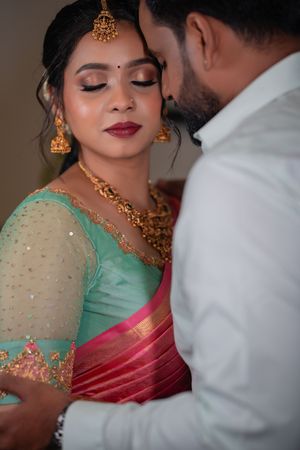 Mathivadhani & Aravind — photograph 10