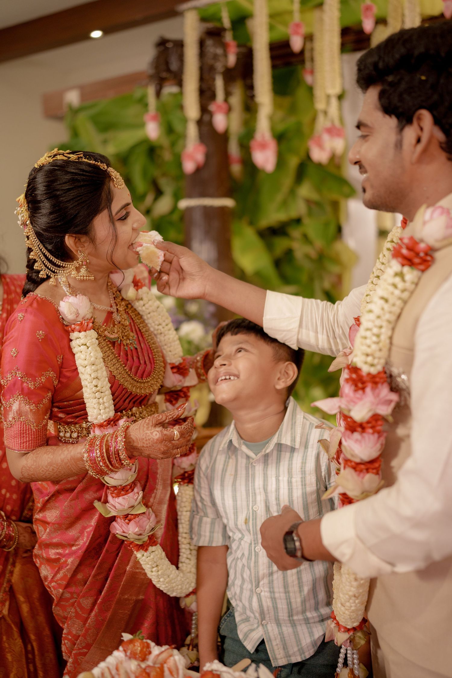 Subiksaa & Praveen — photograph 34
